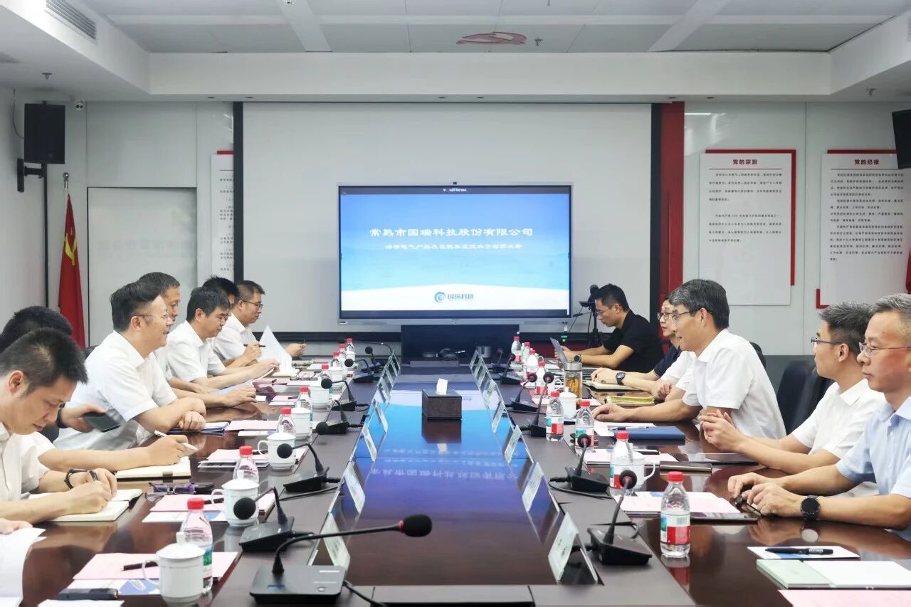 省海港集團(tuán)黨委委員、副總經(jīng)理江濤一行到訪省二輕集團(tuán)