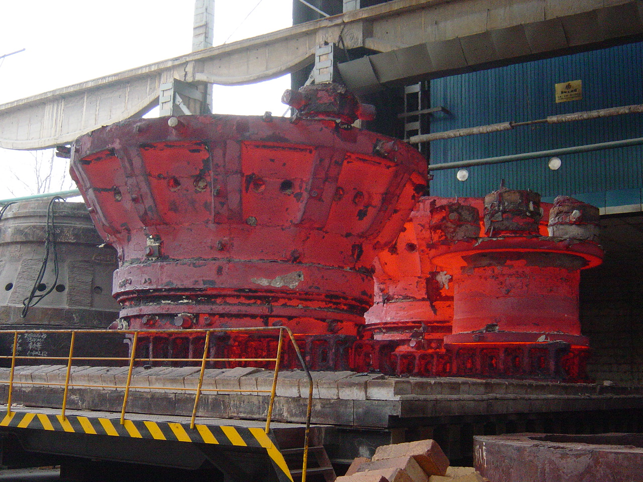 8.5×13m臺車式熱處理爐