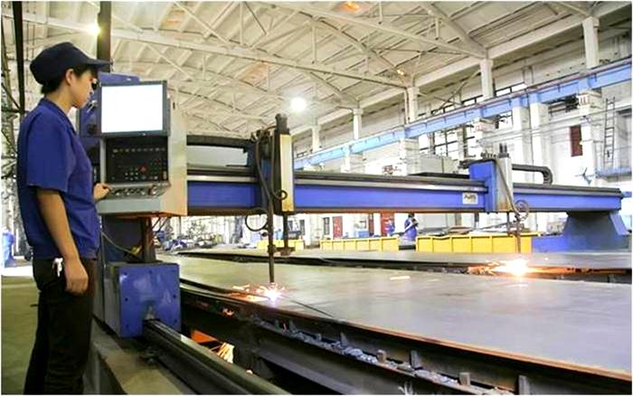 德國光電跟蹤數(shù)控切割機(jī)