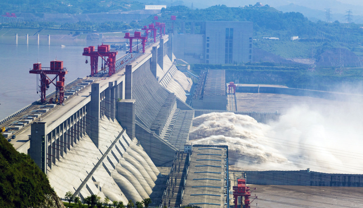 研制三峽大壩啟閉機主體