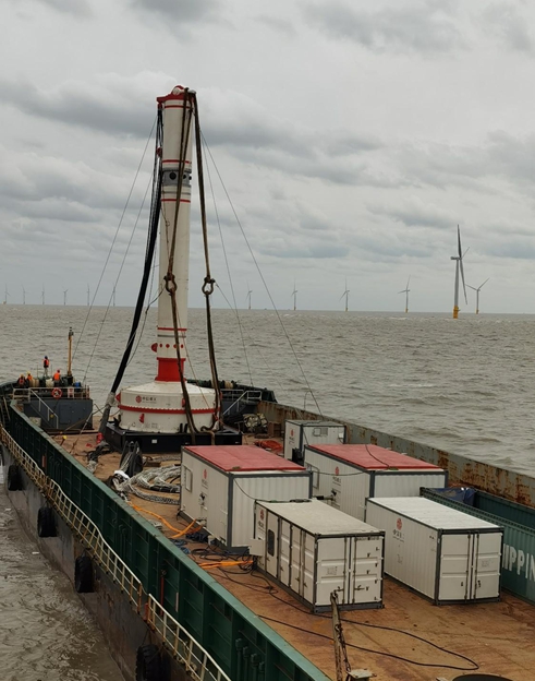 液壓打樁錘作業(yè)